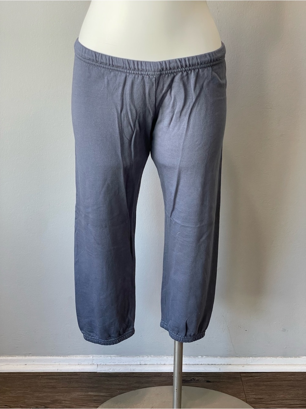 Hard Tail Slate Gray Elastic-Waist Capris